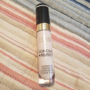 Long wear concealer